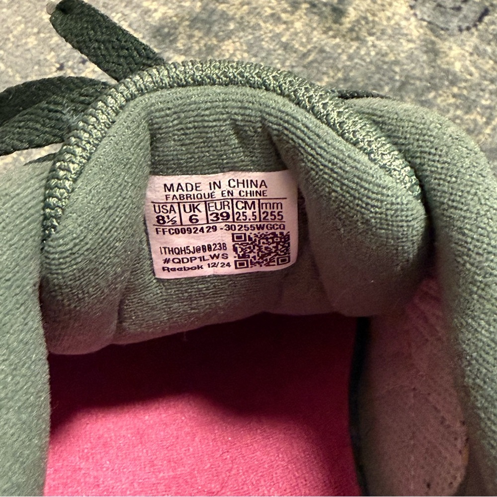 Reebok 8.5 Forte Lounger Women's Sneakers Green Pink White Sneakers NwoB - Picture 10 of 11